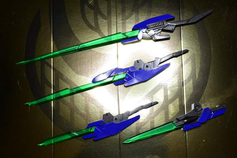 GNブレイド 塗装完成 青×緑カラーリング