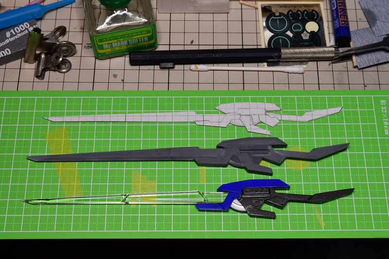 GNソード 塗装工程 白→グレー→ブルー段階比較